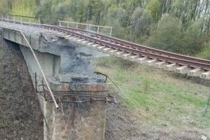 Міст у Курській області рф втомився остаточно та надовго: з'явились фото, а рашисти вже шукають диверсантів