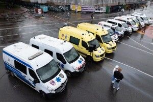 Порошенко з американською організацією Ukraine Focus передали бригадам ТрО два десятка «швидких» 