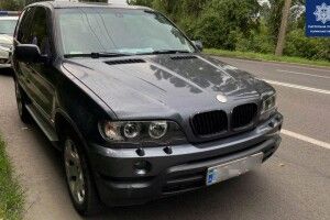 У Луцьку зупинили BMW із підробленими документами 