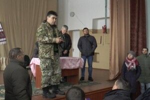 Побилися матері, а потім ще й сини: конфлікт між сусідами обговорює усе село