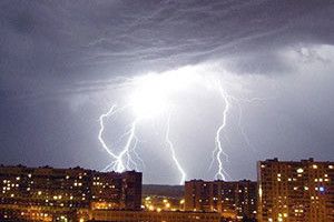 ВІКНО РУБРИКИ: перший грім