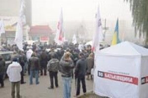 ПІДОЗРІЛІ ОСОБИ ПЕРЕСЛІДУВАЛИ КАНДИДАТА-ОПОЗИЦІОНЕРА ІГОРЯ ГУЗЯ*