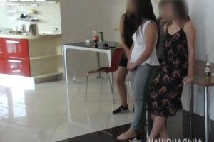 Затримали іноземця, який влаштовував секс-тури в Україну – «послуги» надавали й неповнолітні дівчата  