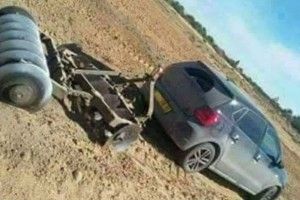 Соцмережі сміються з фермера, який культивував поле іномаркою