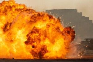 Від вибуху в 16-поверхівці в Києві загинули дві людини, четверо постраждали (Фото)