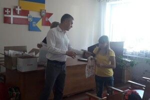 У громаді не забувають про діток-сиріт