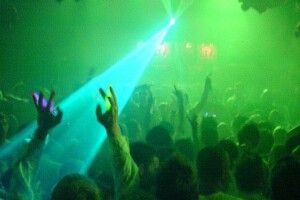 Падали, як мухи: на святкуванні закінчення школи у нічному клубі загинули 22 підлітки