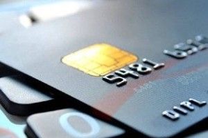 Шахраї навчилися робити копії чужих банківських карток і знімали з них гроші