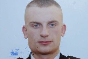 На Волині навколішки прощалися із 24-річним Героєм (Відео)