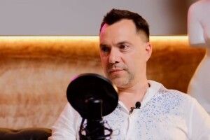 Олексій Арестович вперше назвав причину розлучення з двома дружинами
