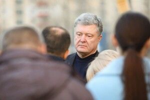 Порошенко закликав Зеленського відреагувати на наступ на свободу слова