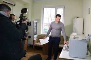 Відповідає ГОСТу: у Луцьку активісти з газовиками визначили якість газу