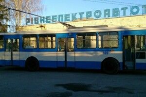 Кого і за скільки возитимуть у Рівному