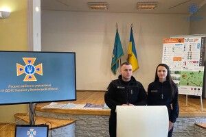У Луцьку рятувальники провели заняття для майбутніх медпрацівників (Фото) 