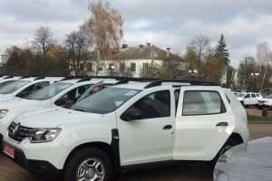 На Волині сільським медикам купили нові авто (Фото)