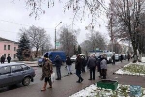 На Волині легковик збив двох пішоходів, жінку госпіталізували (Фото)