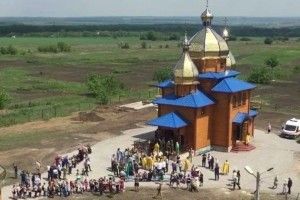 Волиняни завершать облаштування храму у Волновасі
