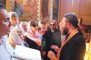 Не бачать нот, але співають серцем