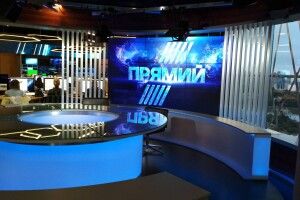 Влада переслідує проукраїнський канал і сприяє проросійським – «ЄС» про попередження Нацради «Прямому»