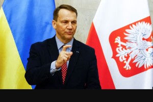 Польща розглядає збиття російських ракет над Україною