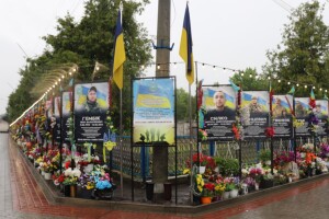 У волинському райцентрі на Алеї Героїв, на жаль, – нові імена…
