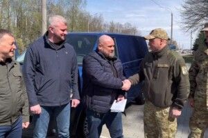 Прикордонники Волині отримали автомобіль для виконання службових завдань