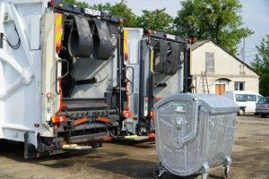 У місті на Волині за 4 мільйони купили два старих сміттєвози з Франції