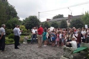 Ківерчани протестували проти закриття музичної школи