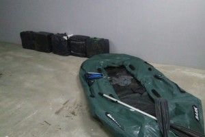 Уздрівши прикордонників, волинські пачкарі так перепудилися, що полишили човен та 10 ящиків курива і кинулися навтьоки