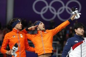 Ковзанярі з Нідерландів «поділилися» олімпійською «бронзою» з господарем змагань