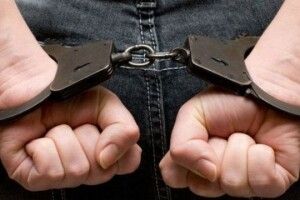 У Луцьку посеред білого дня пограбували перехожого