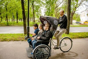 Запустили екскурсії на велорикшах