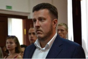Депутатам «Слуги народу» роздавали хабарі по $30 тисяч за корупційну схему Яценка. Інформацію оприлюднила Кошкіна