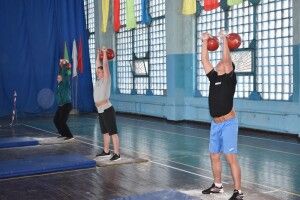 Волинські рятувальники взяли «бронзу» у змаганнях з гирьового спорту