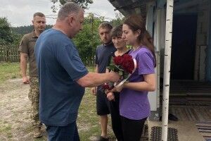 На Ковельщині вручили ордени «За мужність» родинам полеглих Героїв