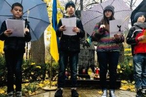 У Варшаві вшанували пам'ять жертв Голодомору
