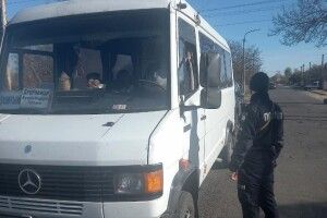 На Волині правоохоронці перевіряють транспор на дотримання протиепідемічних вимог (Фото)