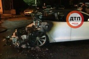 «Погроза від влади». Богдан відреагував на підпал своєї Tesla