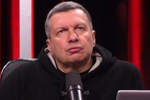 «Тривожно мені»: засмучений Соловйов «засвітився» із синцями на обличчі (Відео)