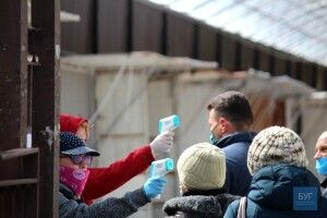 Ринок у Нововолинську запрацював, однак ряди із сільськогосподарською продукцією пусті