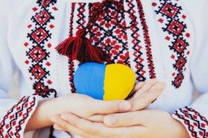 Із російської окупації повернули дівчинку, яку били за вишиванку