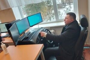 У волинській школі поставили автотренажер і вчитимуть дітей кермувати