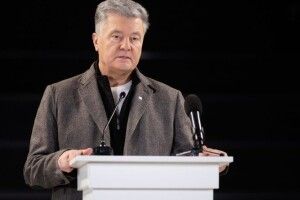 Порошенко окреслив «червоні лінії» для розмови Байдена з Путіним