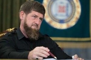 Кадиров обіцяє відправити своїх неповнолітніх синів у найбільш гарячі точки фронту (Відео)