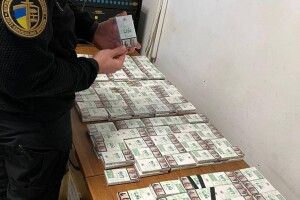 Собака-митник викрив волинянина, який у штанях сховав 20 блоків сигарет