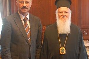 СЕРГІЙ ГОЛОВАТИЙ:  «УТАЄМНИЧЕНІ ДОМОВЛЕНОСТІ ПОРОШЕНКА З ПУТІНИМ — ЦЕ ЗРАДА УКРАЇНИ» *