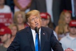 Трамп назвав більшу частину ЗМІ «ворогами народу» 