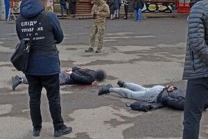 Знущалися чотири місяці: на Рівненщині молодики вимагали у 18-річного хлопця неіснуючі борги