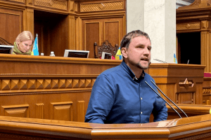 Україна знову святкуватиме 9 травня? Нардеп звинуватив Банкову у підігруванні путіну 