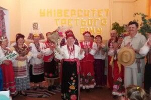 У Ковелі студенти поважного віку яскраво завершили навчальний рік (фото)